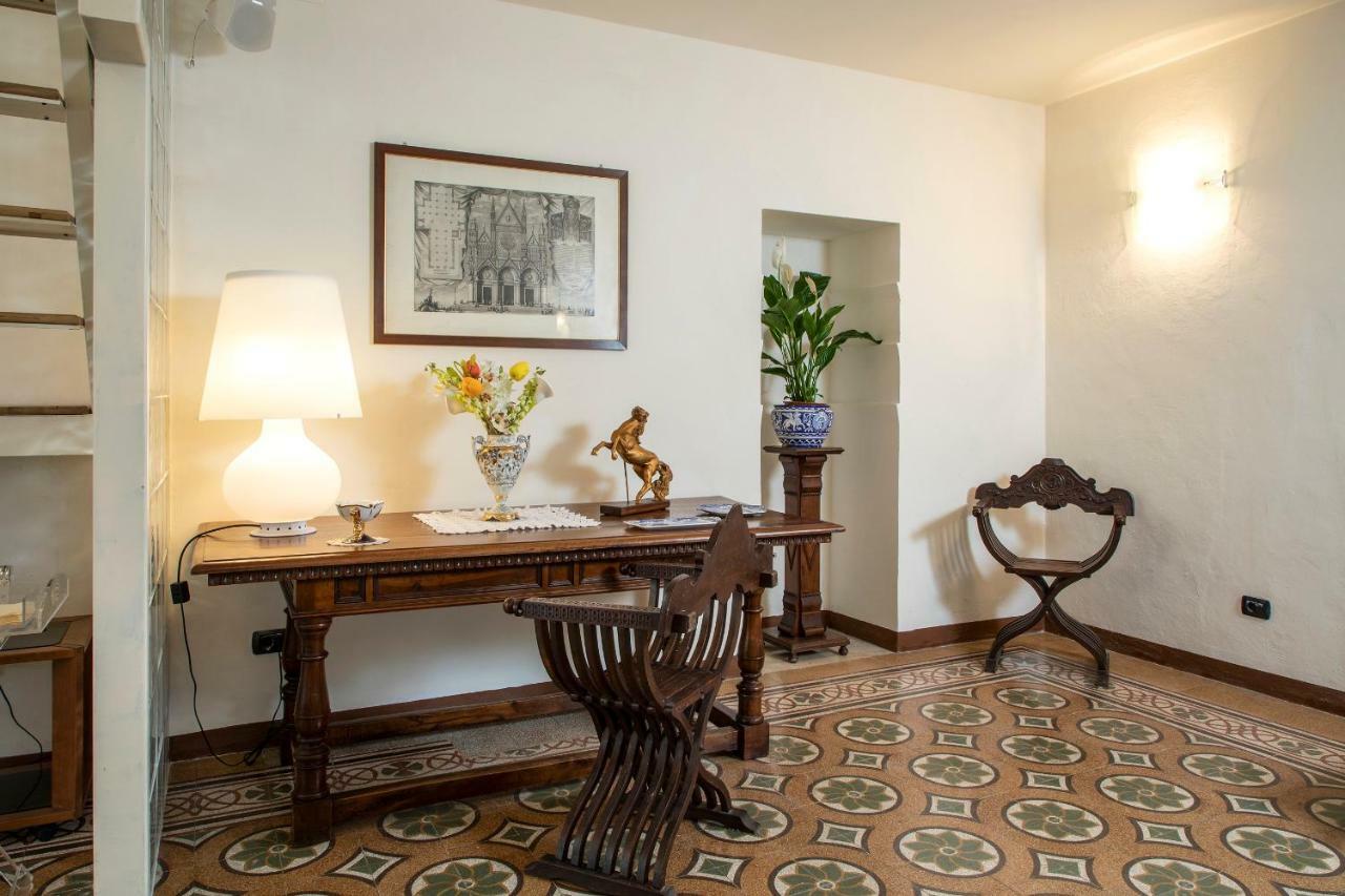 Antica Dimora Del Buongoverno Siena Bagian luar foto